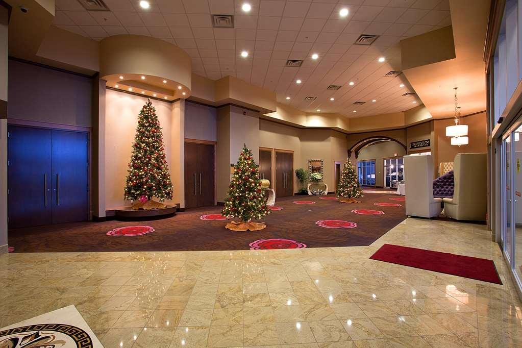 Camrose Resort Casino Interior foto