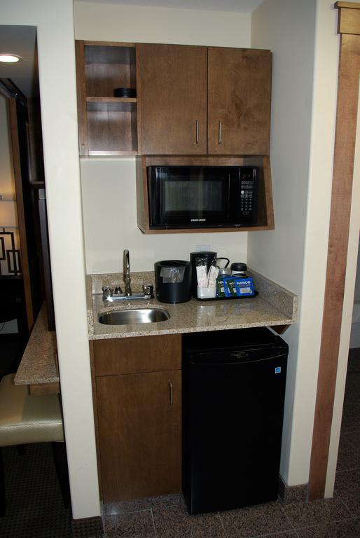 Camrose Resort Casino Habitación foto