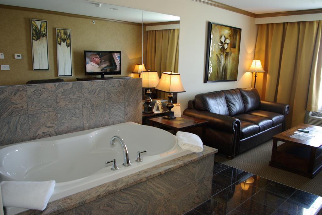 Camrose Resort Casino Habitación foto