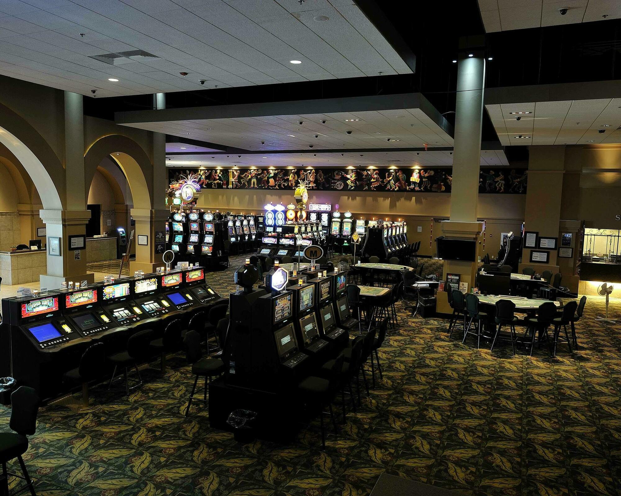 Camrose Resort Casino Exterior foto